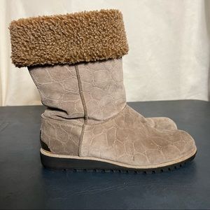 Stuart Weitzman Fold over Boots